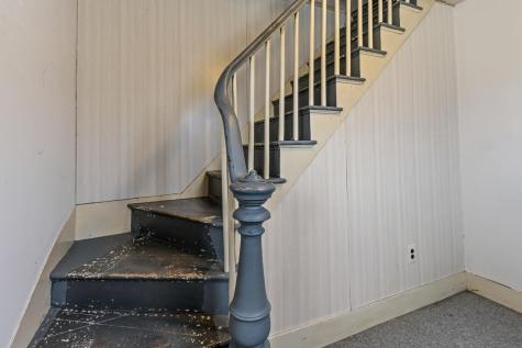 982 King Street Oxford ME 04270