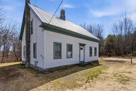 982 King Street Oxford ME 04270