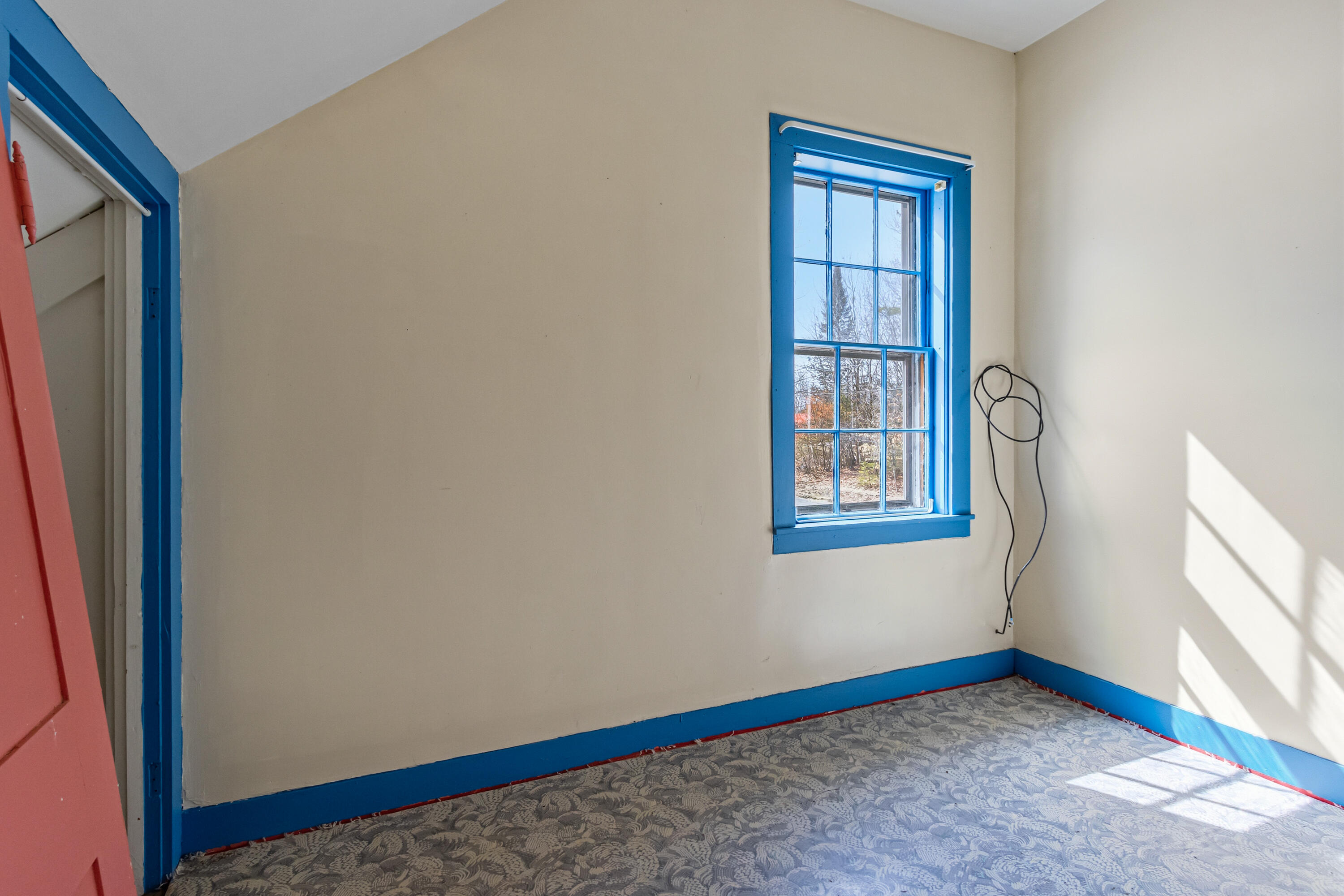 982 King Street Oxford ME 04270