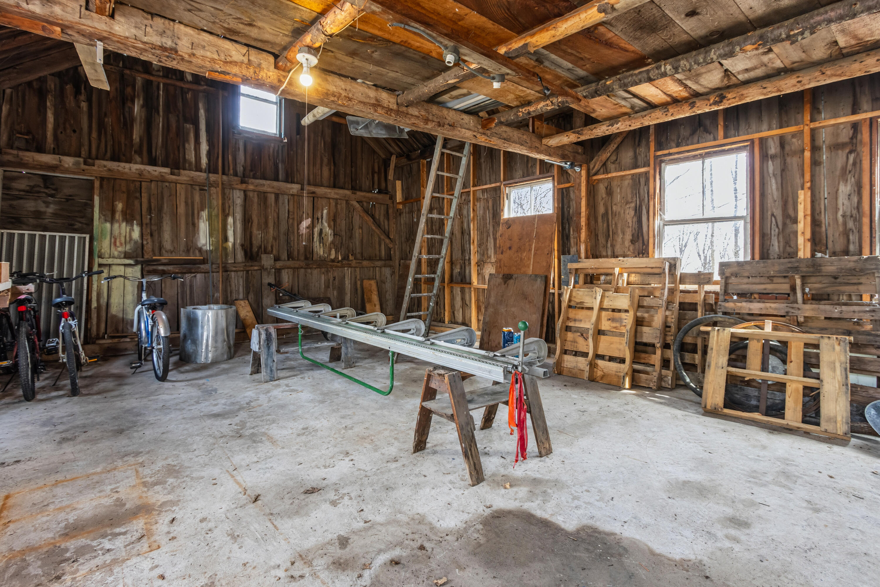 982 King Street Oxford ME 04270