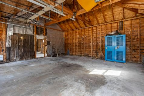 982 King Street Oxford ME 04270