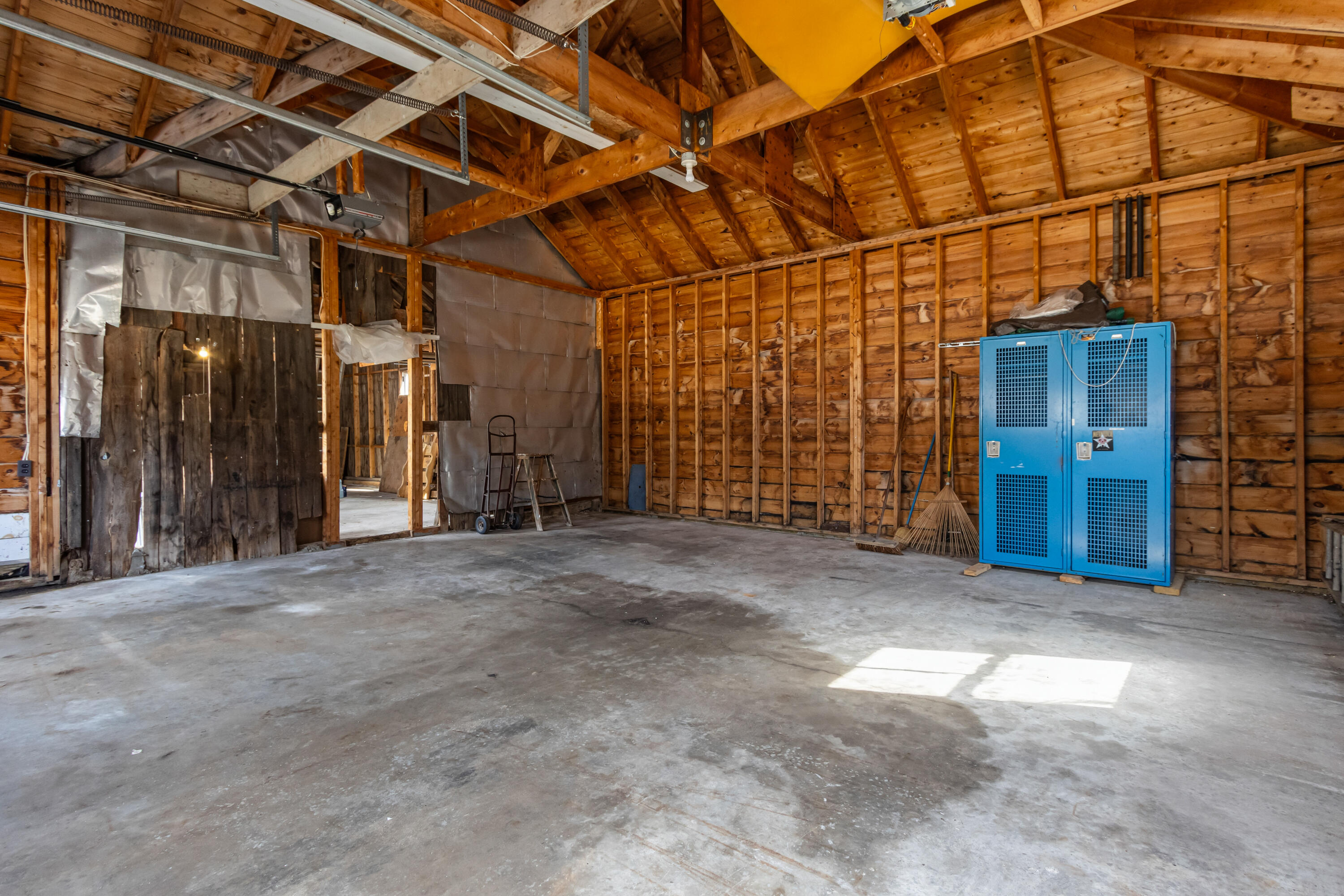 982 King Street Oxford ME 04270