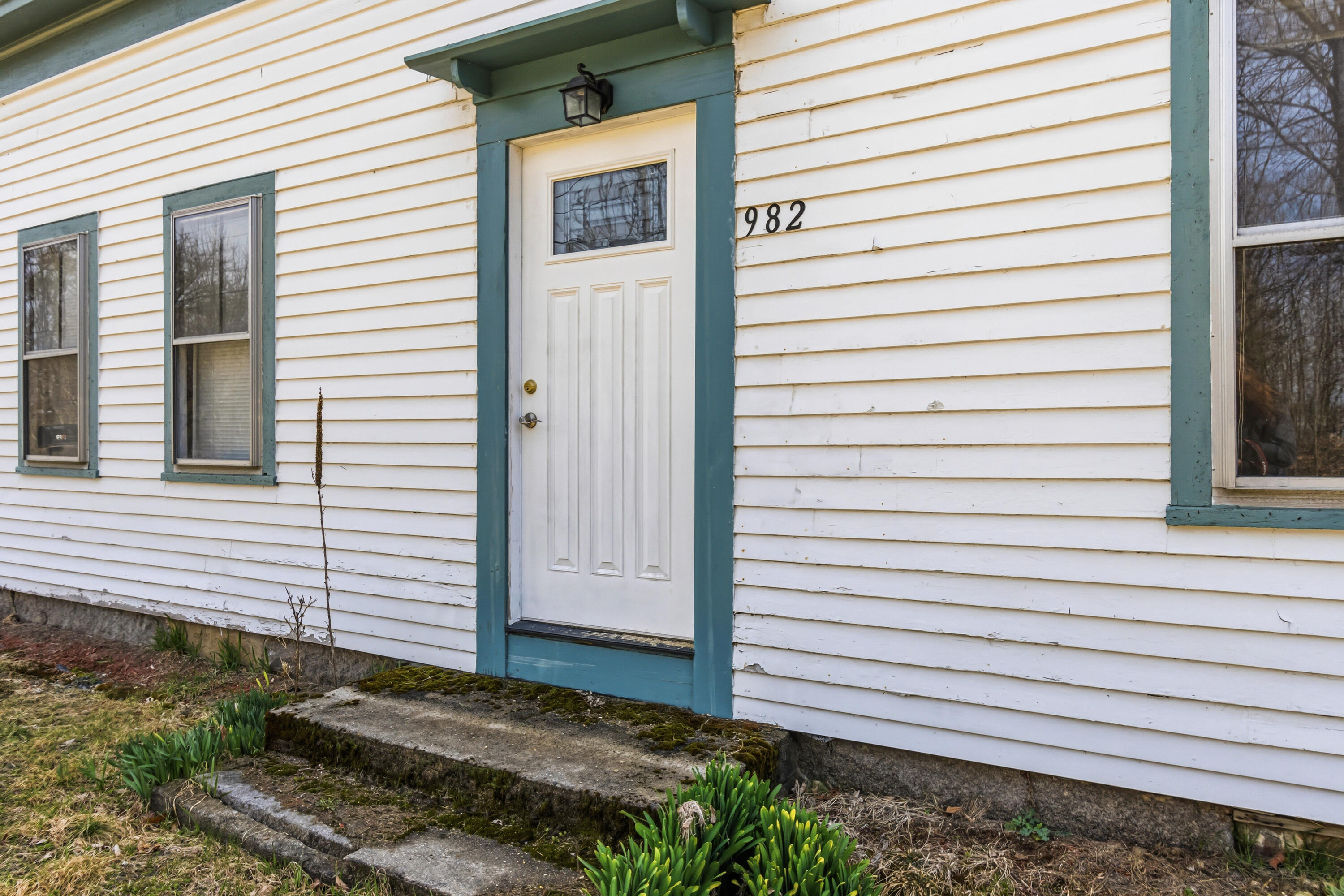 982 King Street Oxford ME 04270