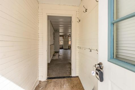 982 King Street Oxford ME 04270