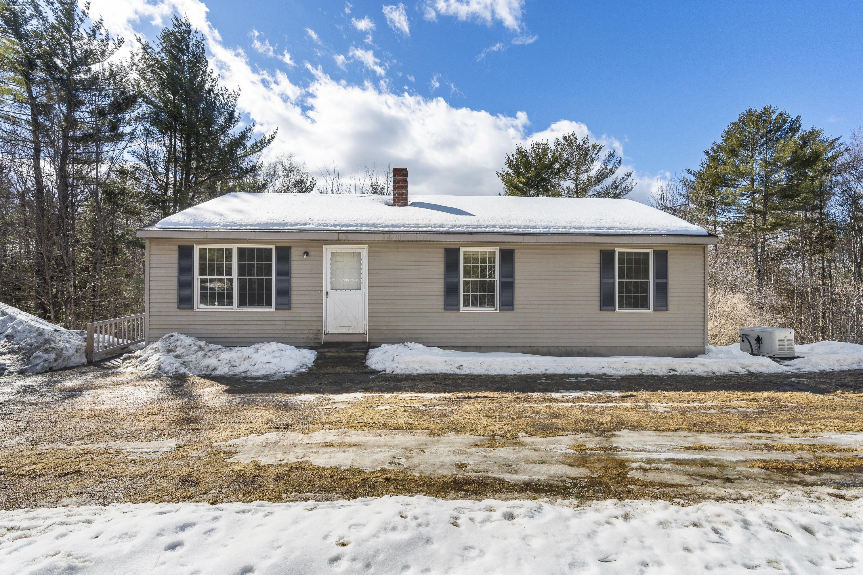 1992 North Road Mount Vernon ME 04352