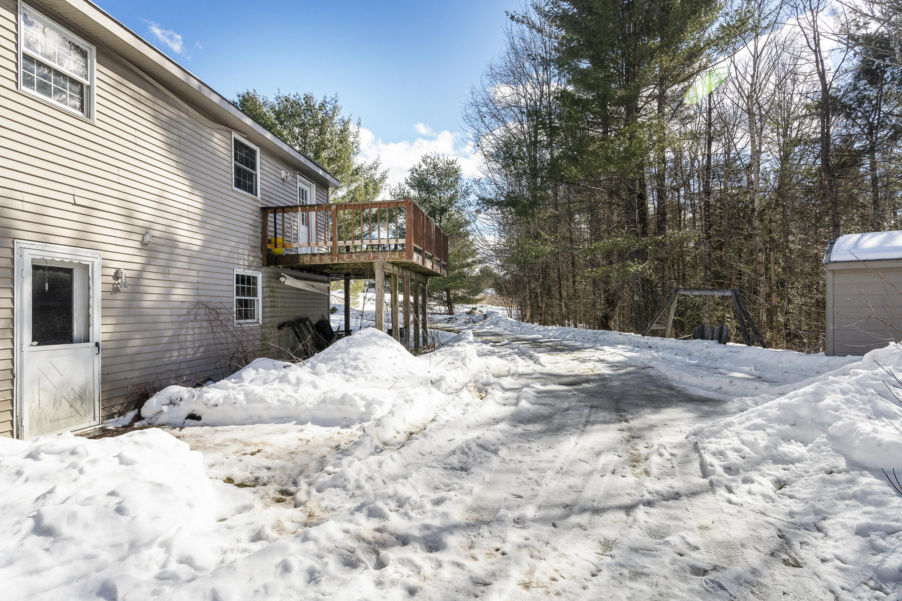 1992 North Road Mount Vernon ME 04352