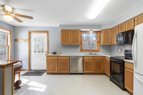 1992 North Road Mount Vernon ME 04352