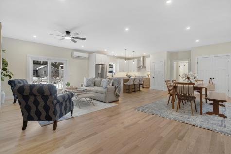 19 Forest Glen Lane Topsham ME 04086