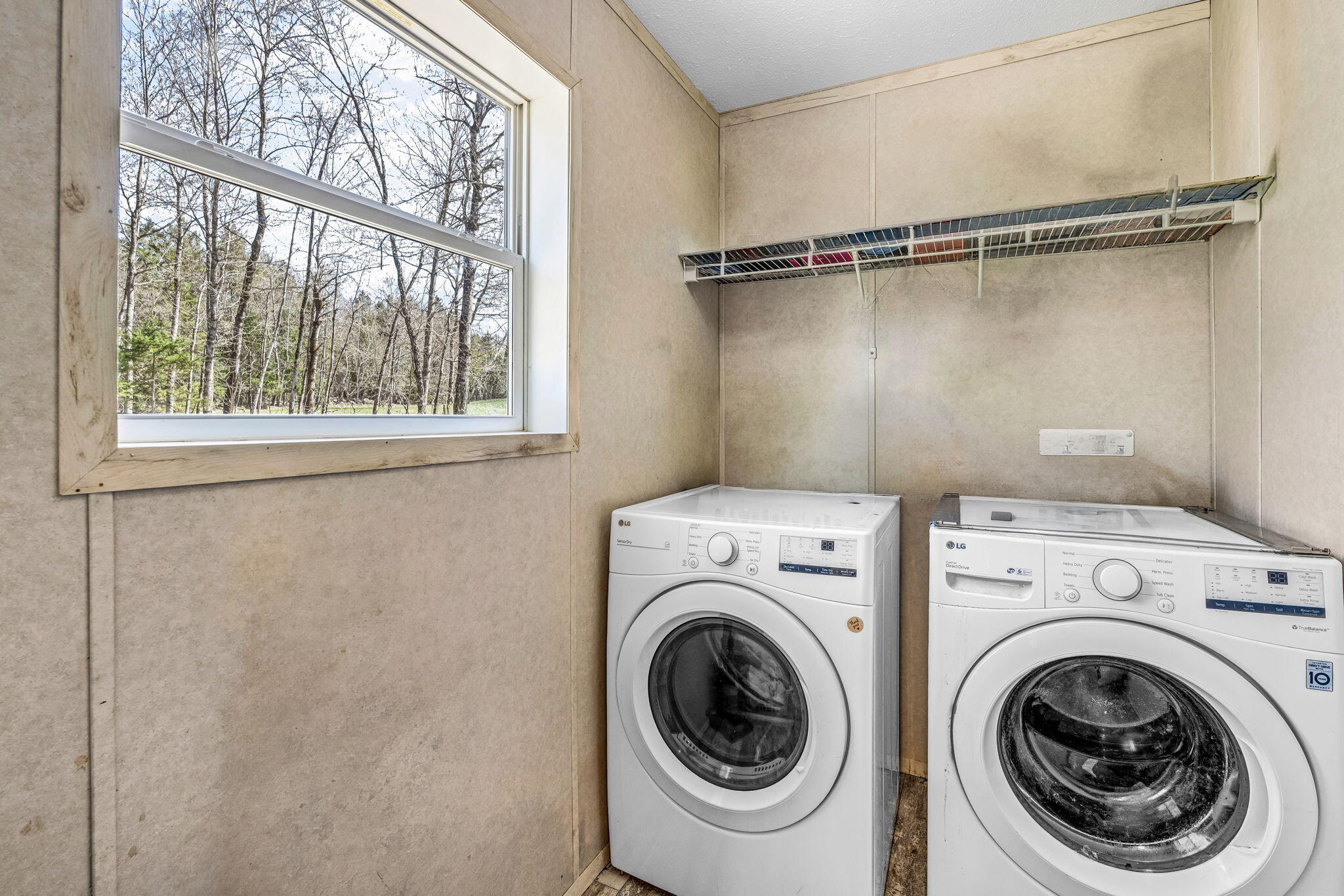1047 Sunset Avenue Glenburn ME 04401