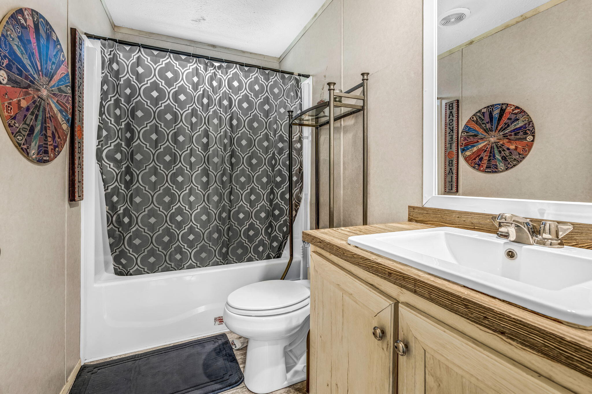 1047 Sunset Avenue Glenburn ME 04401