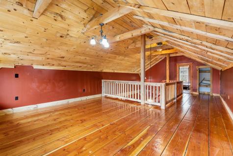 9 Jordan Way Hartford ME 04220