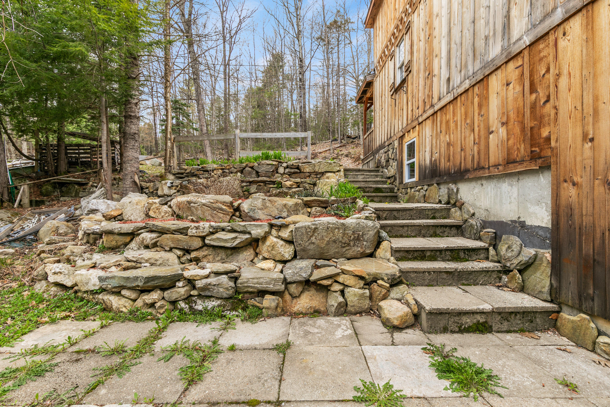 9 Jordan Way Hartford ME 04220