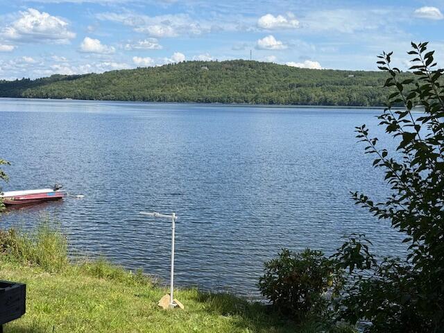9 Jordan Way Hartford ME 04220