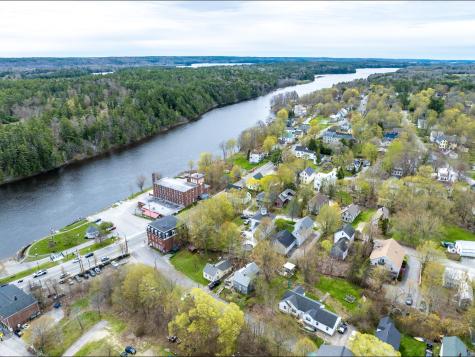 24 Brown Road Richmond ME 04357