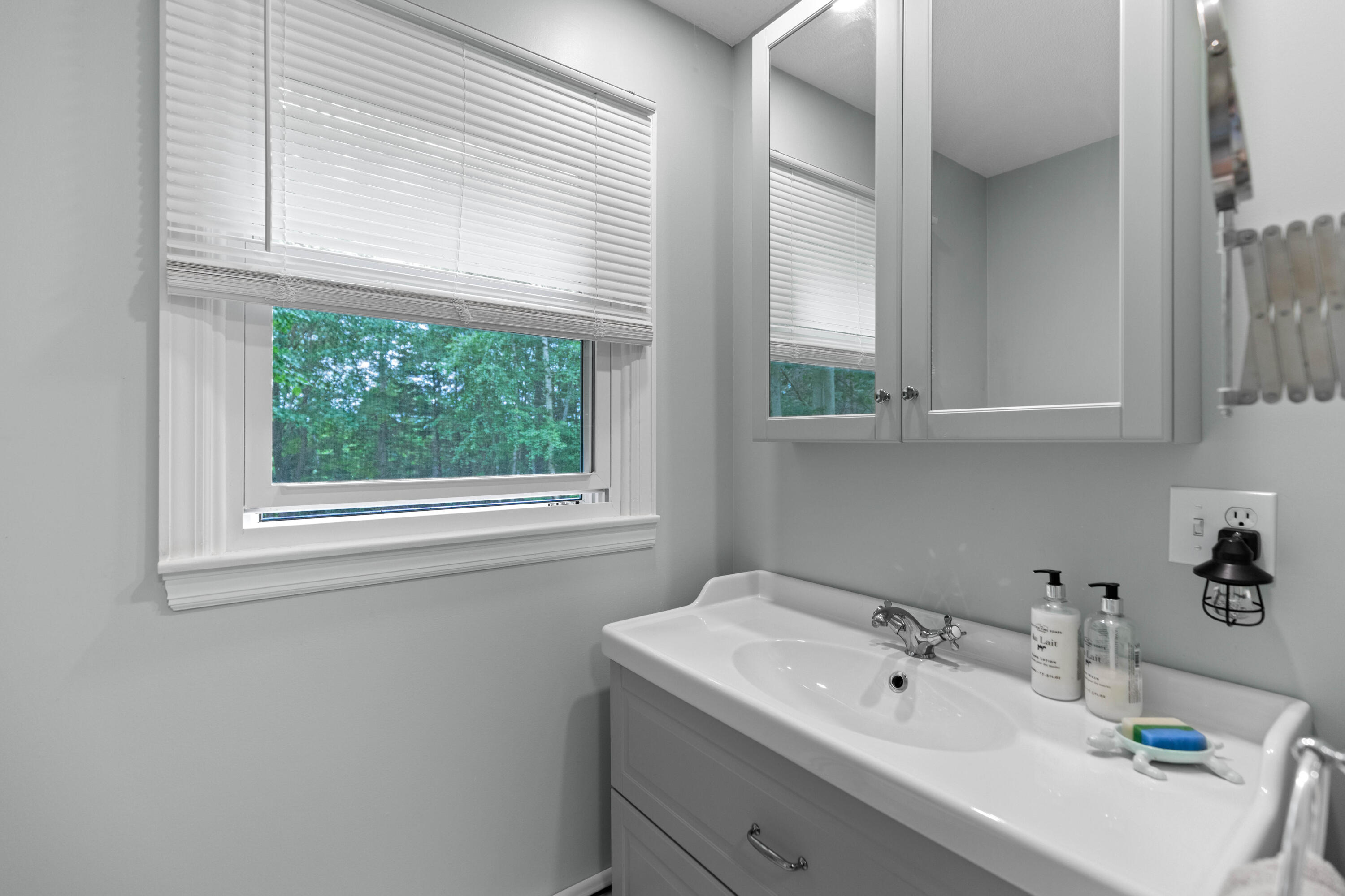 348 Cousins Street Yarmouth ME 04096