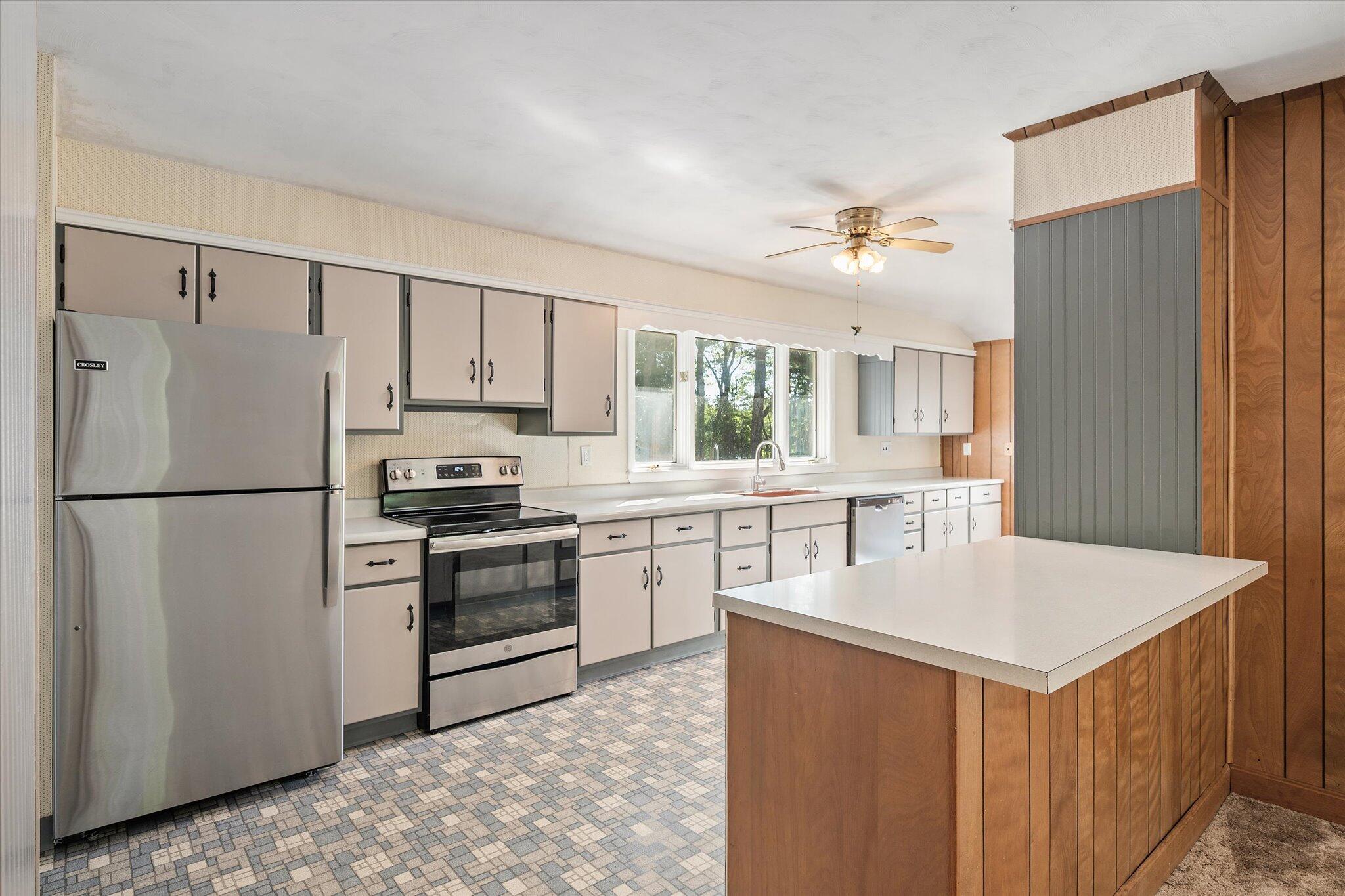 47 Chase Road Baileyville ME 04694