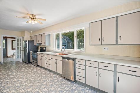 47 Chase Road Baileyville ME 04694