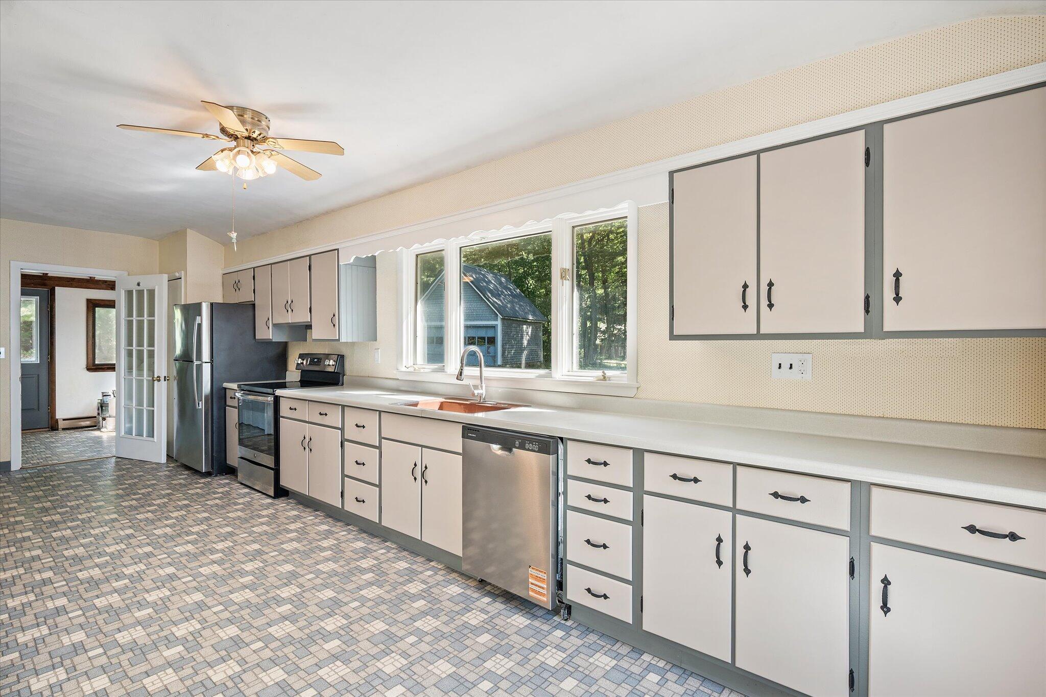 47 Chase Road Baileyville ME 04694