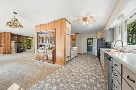 47 Chase Road Baileyville ME 04694