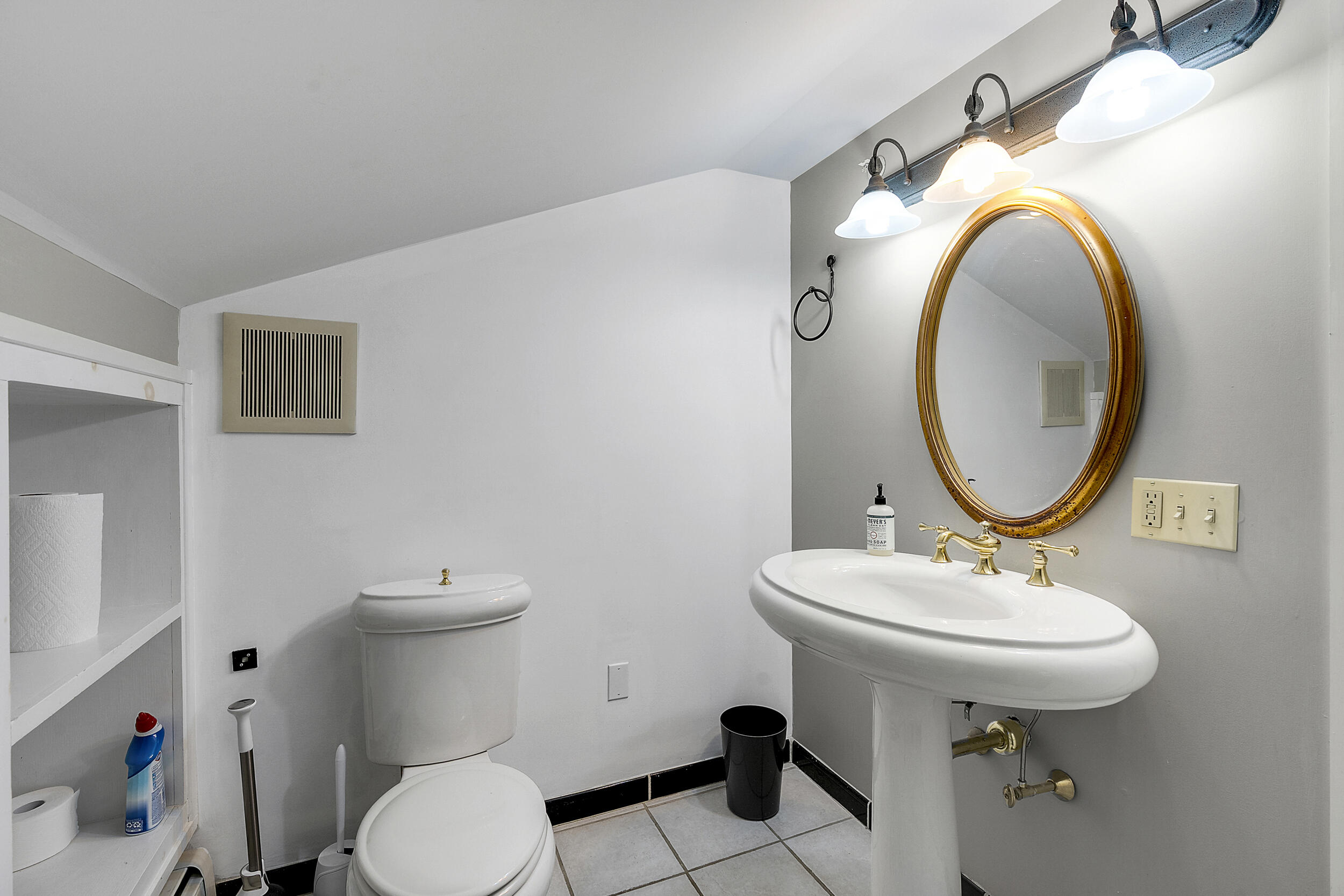 22 Broad Street Bethel ME 04217