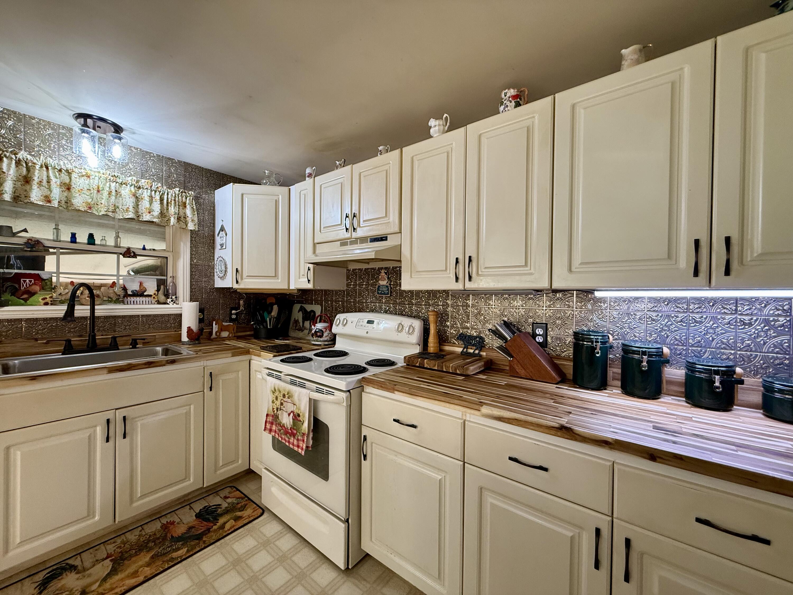 51 Reardon Lane Calais ME 04619