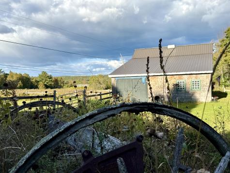 51 Reardon Lane Calais ME 04619