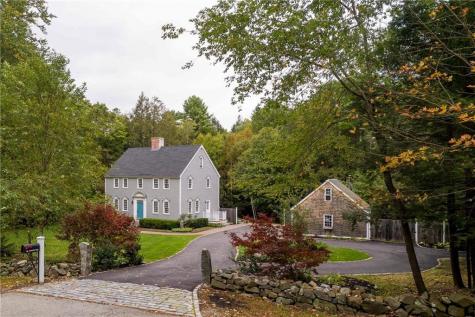 32 Payne Road York ME 03909