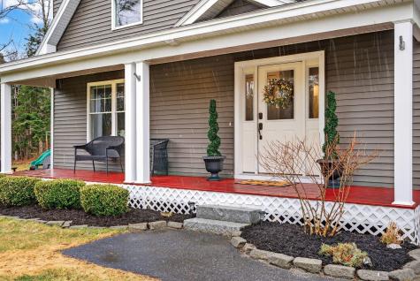 10 Newfield Road Freeport ME 04032
