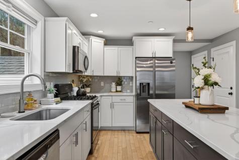10 Newfield Road Freeport ME 04032