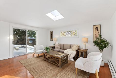 49 Underwood Road Falmouth ME 04105