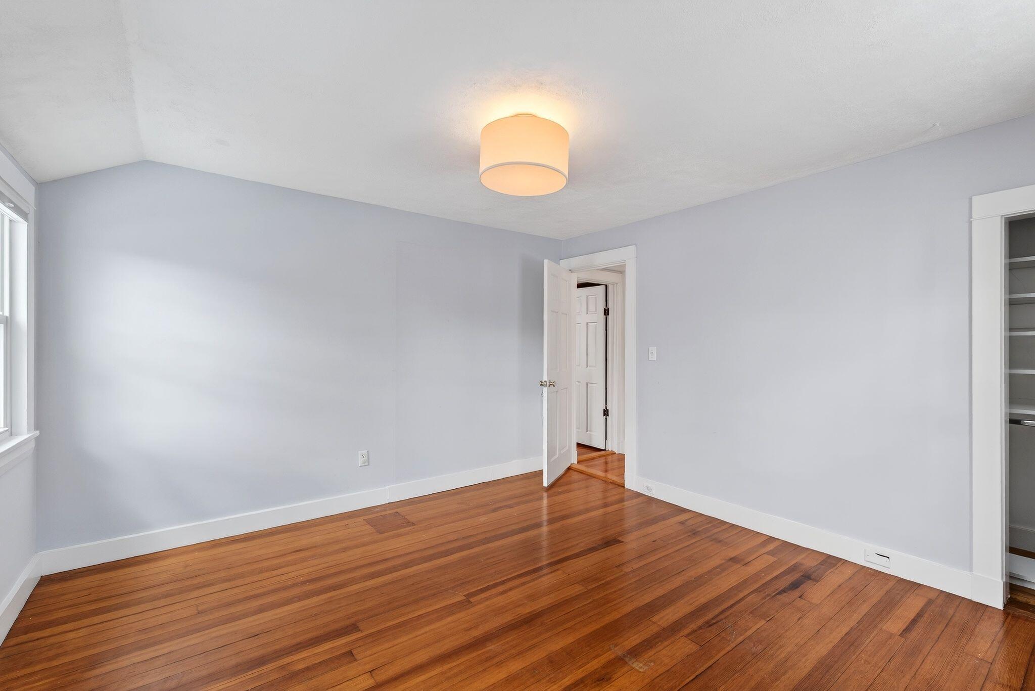 49 Underwood Road Falmouth ME 04105