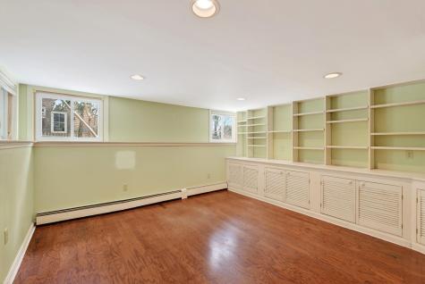 49 Underwood Road Falmouth ME 04105