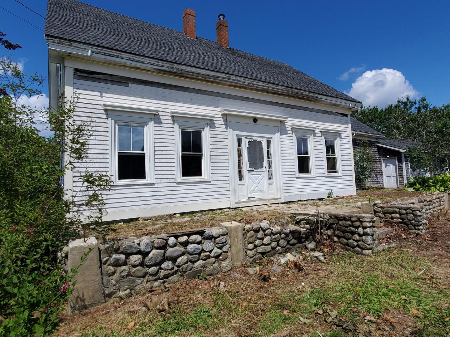 343 W Main Street Searsport ME 04974
