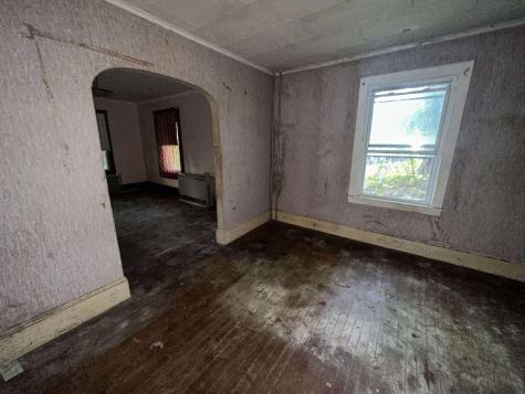 177 Riverside Drive Auburn ME 04210