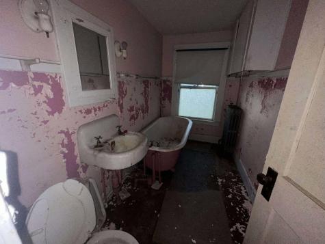 177 Riverside Drive Auburn ME 04210