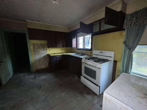 177 Riverside Drive Auburn ME 04210