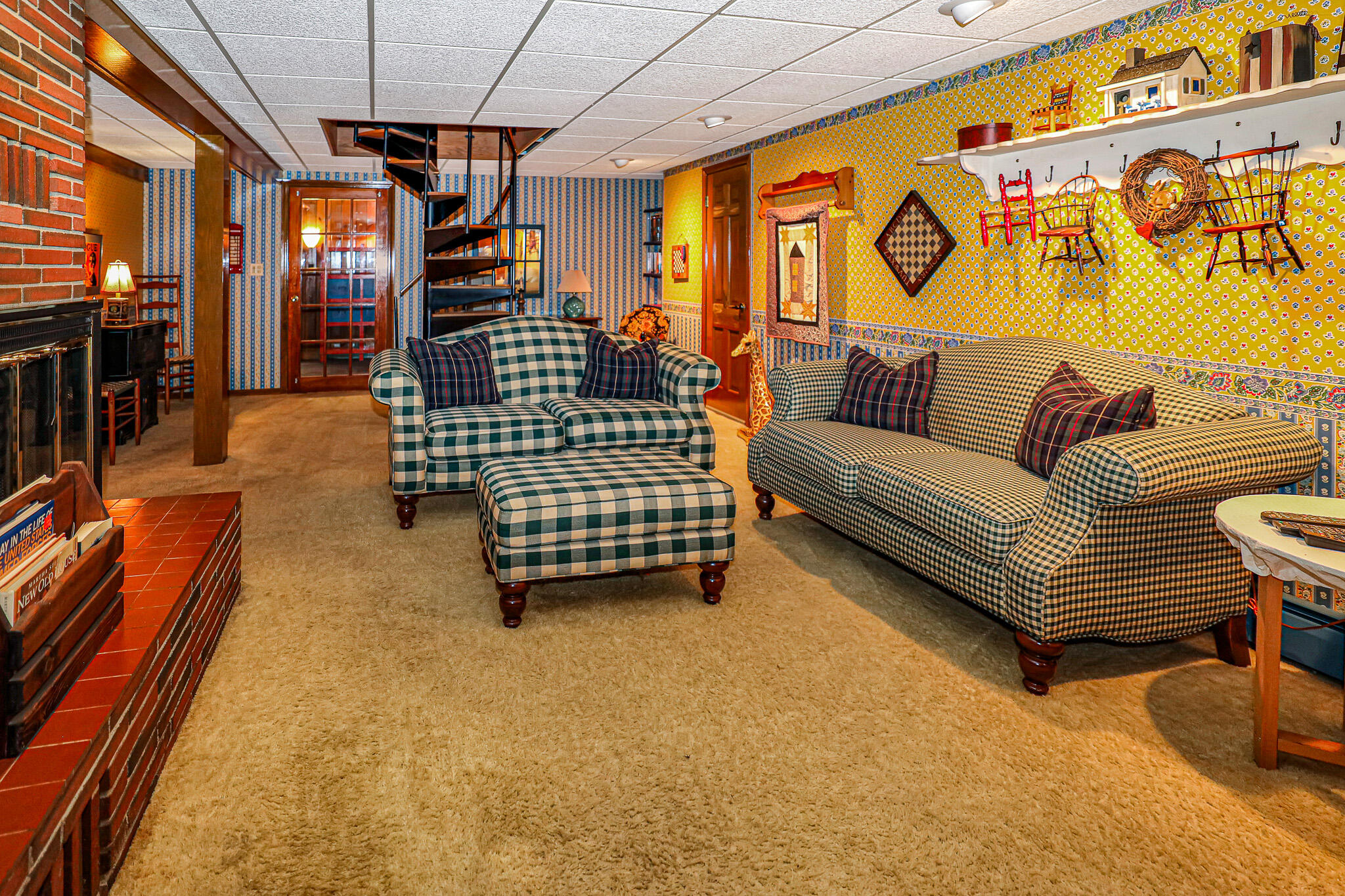 1318 Us-2 Rumford ME 04276