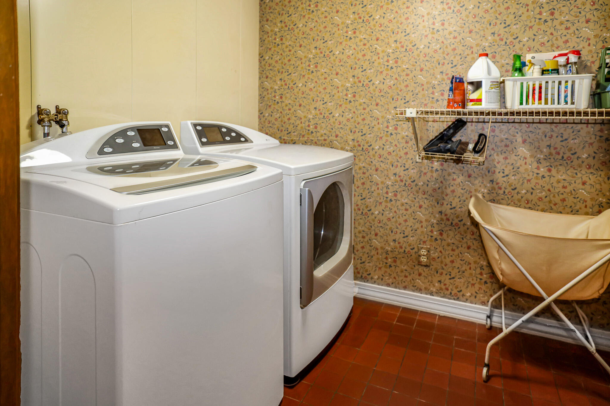 1318 Us-2 Rumford ME 04276