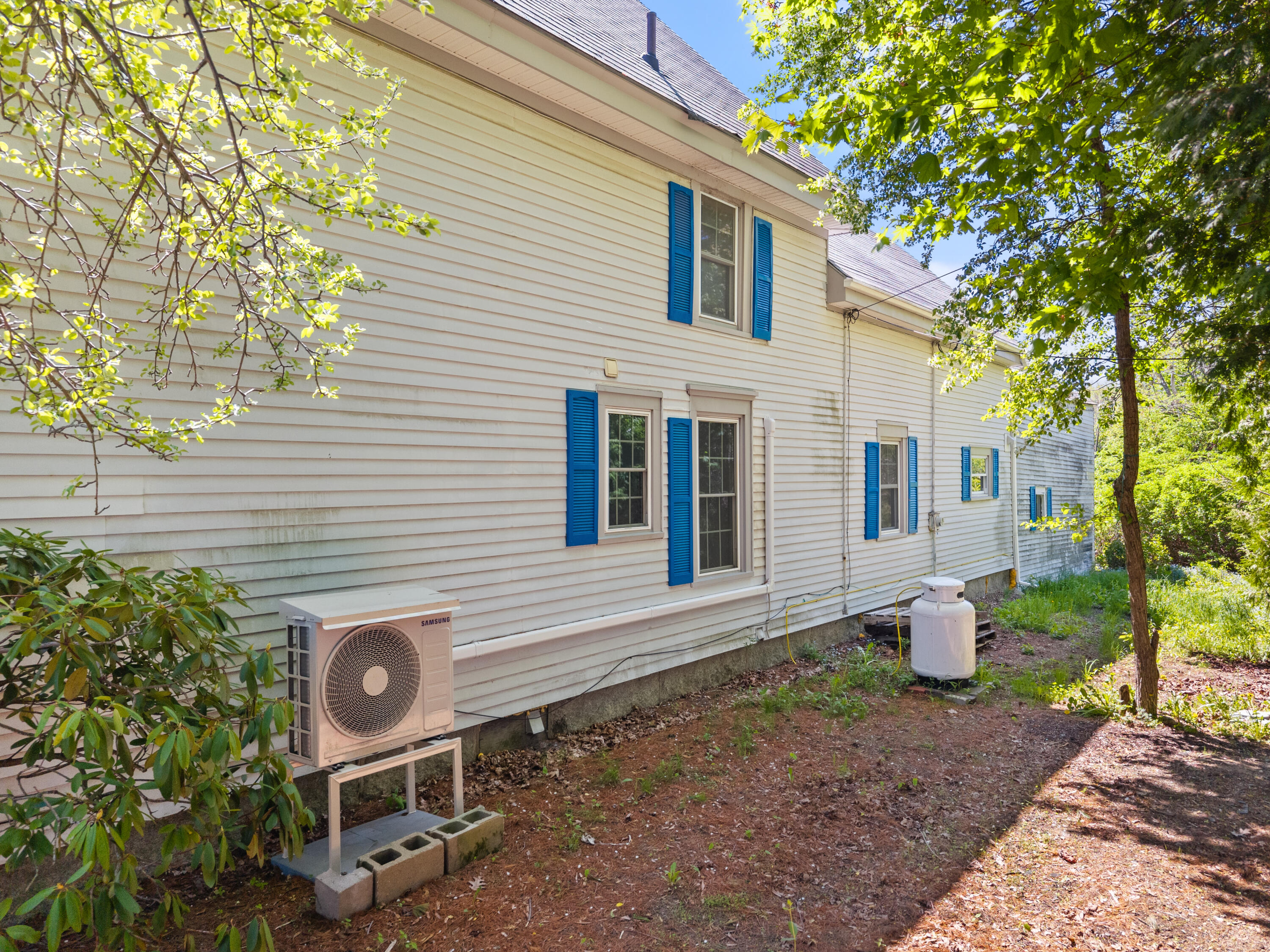 31 Dean Street Winterport ME 04496