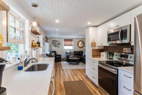 13 Highland Avenue York ME 03909