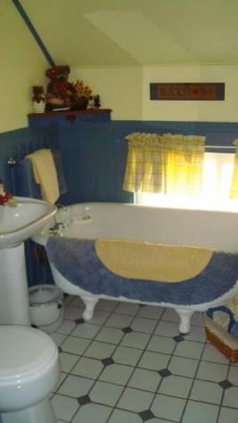 41 Gill Street Auburn ME 04210