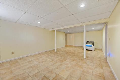 23 Horseshoe Lane Hampden ME 04444