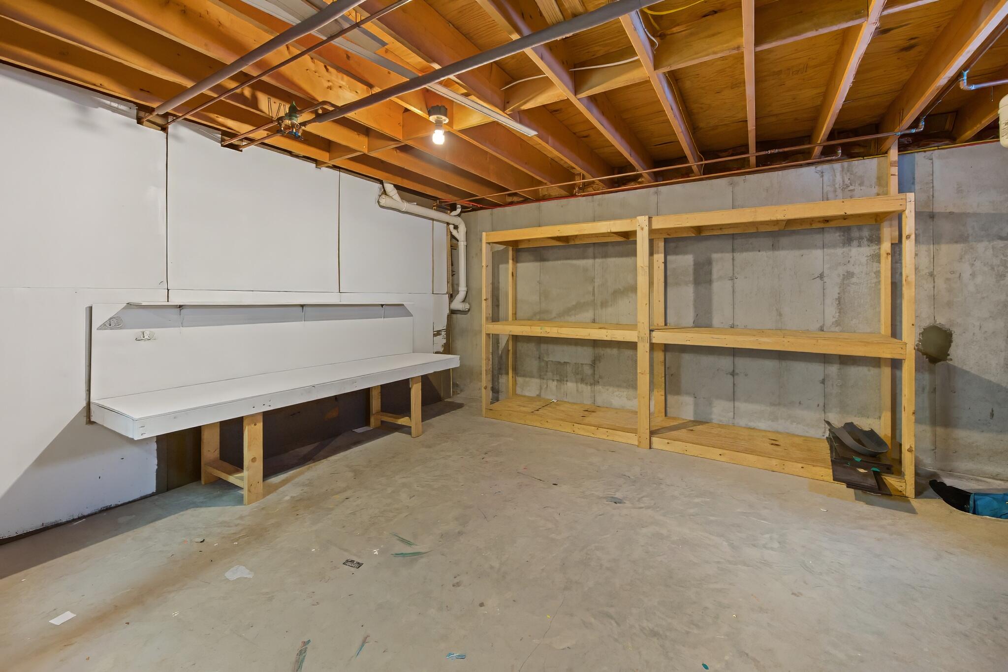 23 Horseshoe Lane Hampden ME 04444