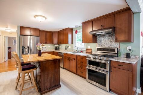 68 Alpine Road Portland ME 04103