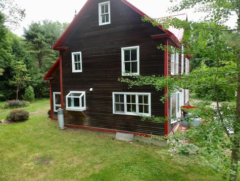 576 N Auburn Road Auburn ME 04210
