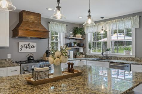 6 Farley Lane Oxford ME 04270
