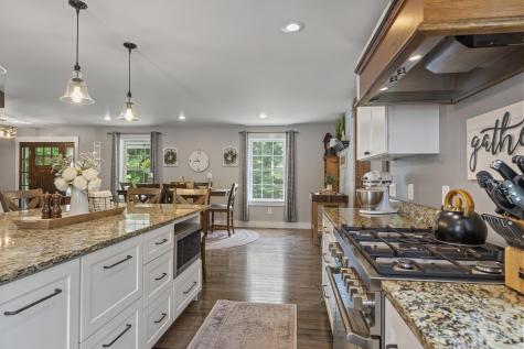 6 Farley Lane Oxford ME 04270