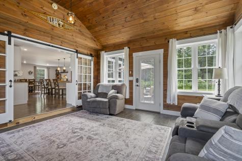 6 Farley Lane Oxford ME 04270