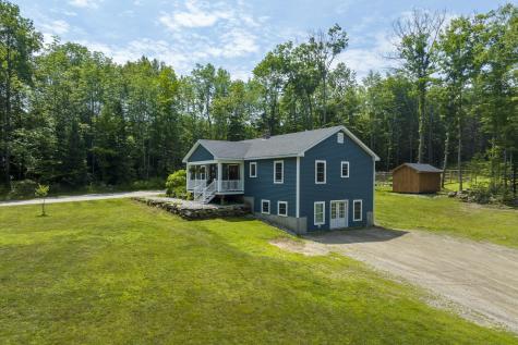 6 Farley Lane Oxford ME 04270