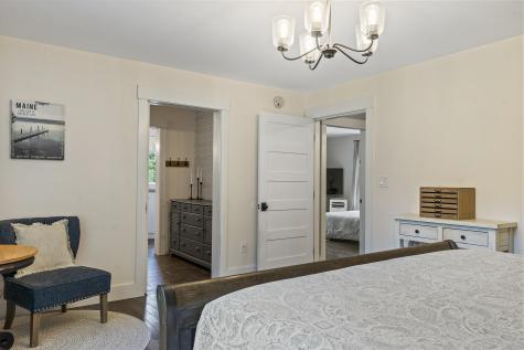 6 Farley Lane Oxford ME 04270